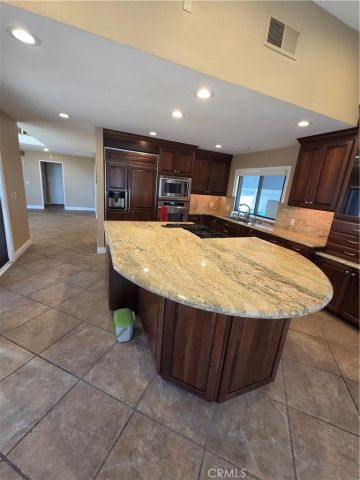 7 Singingwood, Irvine, CA 92614