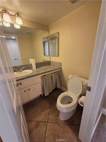 7 Singingwood, Irvine, CA 92614