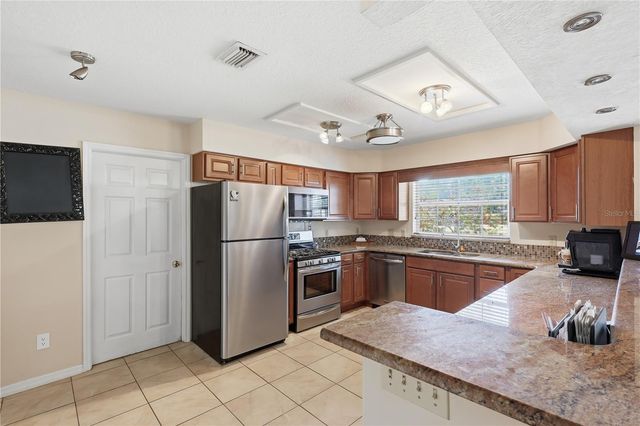 1261 E FULLERS CROSS ROAD, Winter Garden, FL 34787