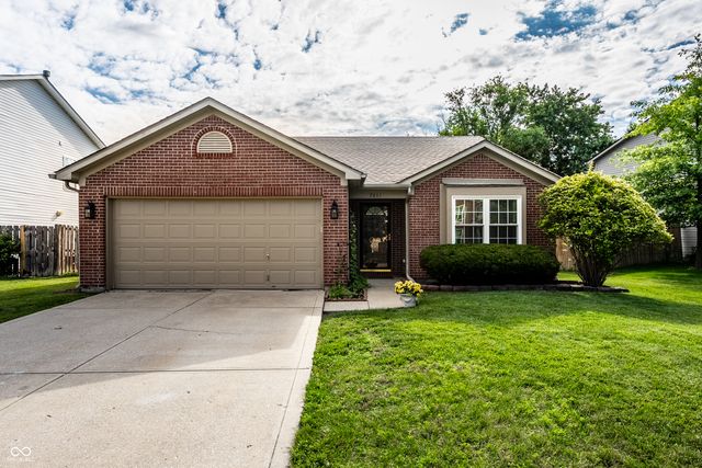 7061 N Lyndhurst Crossing, Mccordsville, IN 46055