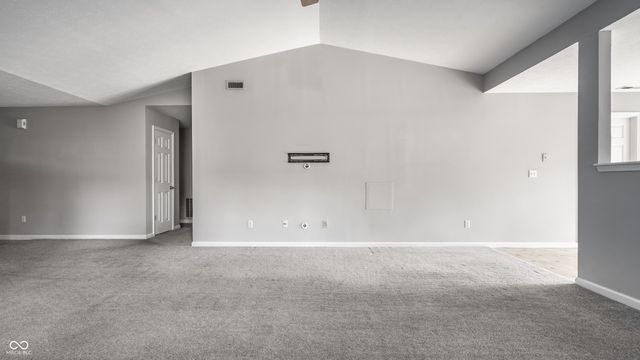 7061 N Lyndhurst Crossing, Mccordsville, IN 46055