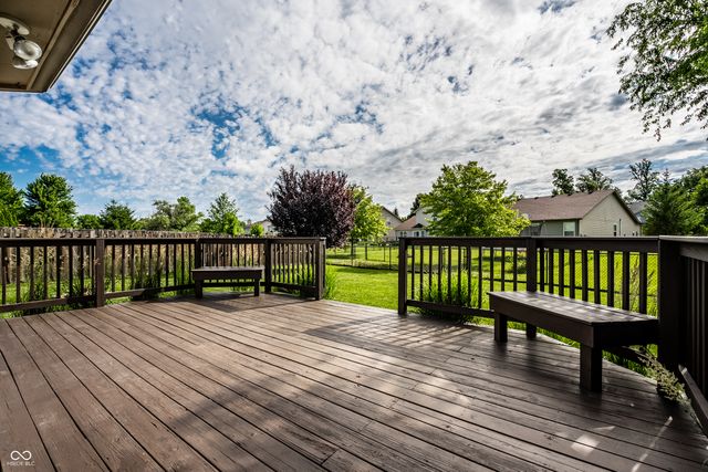 7061 N Lyndhurst Crossing, Mccordsville, IN 46055