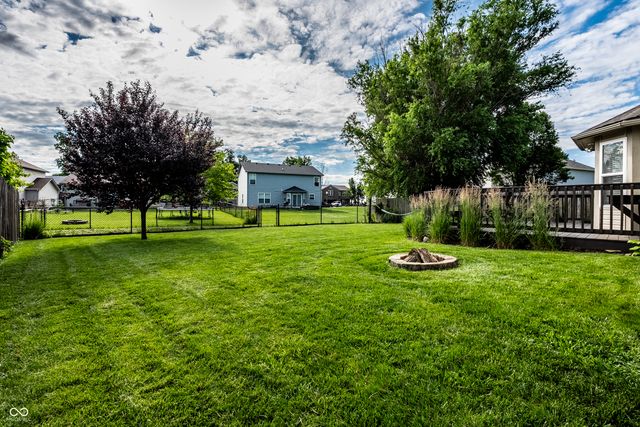 7061 N Lyndhurst Crossing, Mccordsville, IN 46055