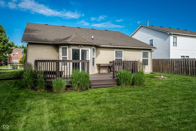 7061 N Lyndhurst Crossing, Mccordsville, IN 46055