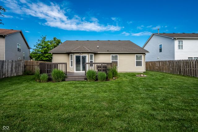 7061 N Lyndhurst Crossing, Mccordsville, IN 46055