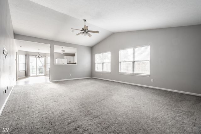 7061 N Lyndhurst Crossing, Mccordsville, IN 46055