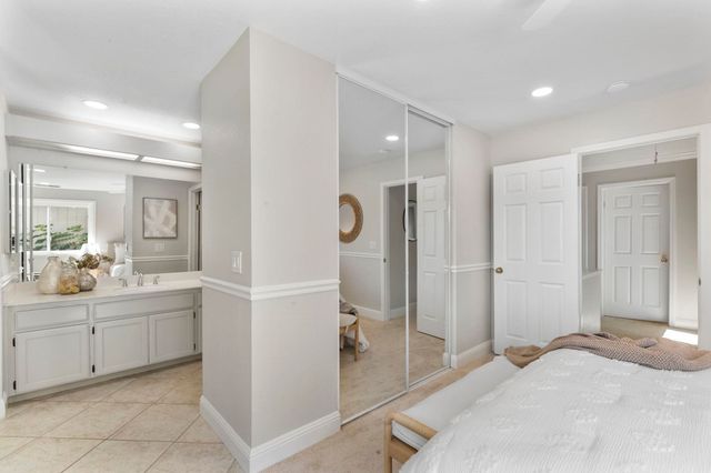 215 Mavis Dr, Pleasanton, CA 94566