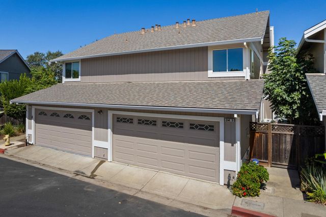 215 Mavis Dr, Pleasanton, CA 94566