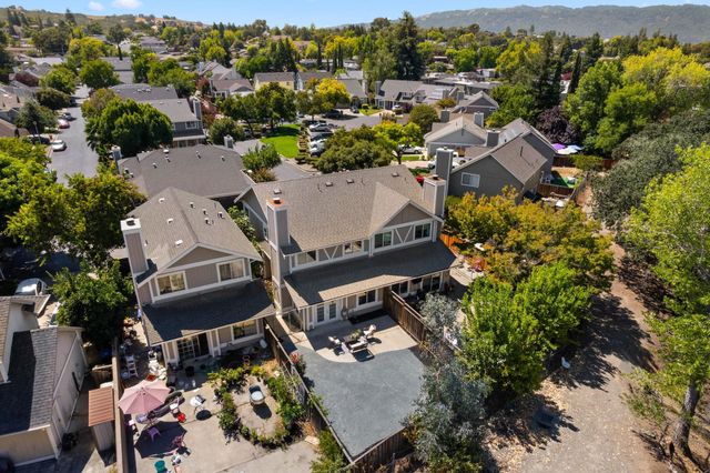 215 Mavis Dr, Pleasanton, CA 94566