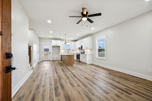 3660 Blue Springs Road, Decherd, TN 37324