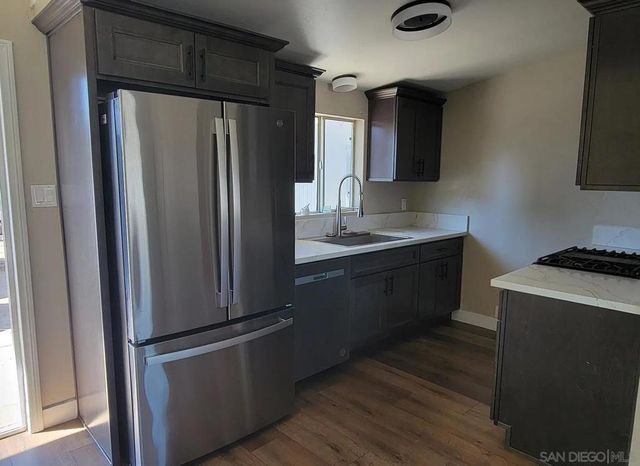 87 Oakdale Avenue, El Cajon, CA 92021
