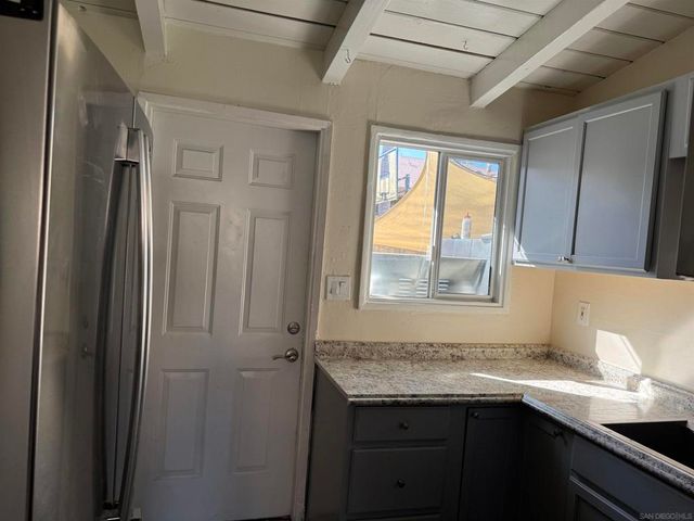 87 Oakdale Avenue, El Cajon, CA 92021