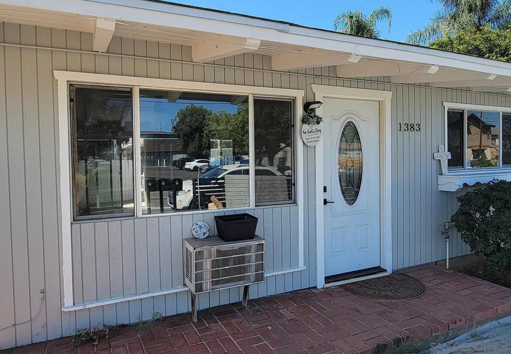 87 Oakdale Avenue, El Cajon, CA 92021