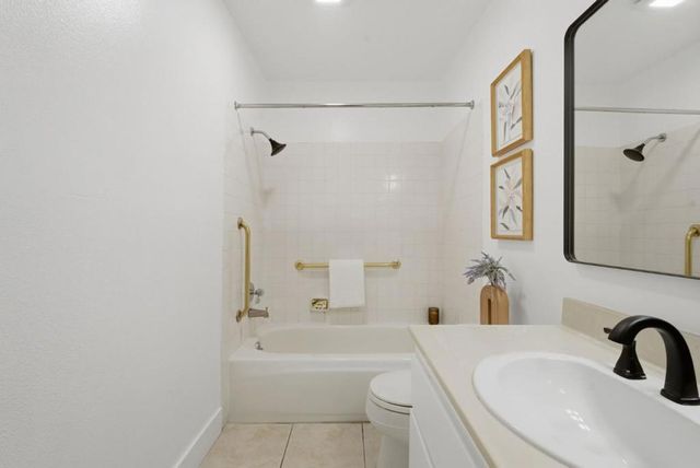 332 Philip Drive 101, Daly City, CA 94015