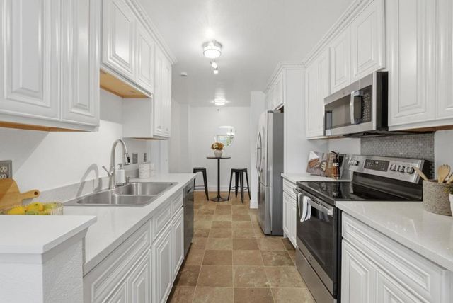 332 Philip Drive 101, Daly City, CA 94015