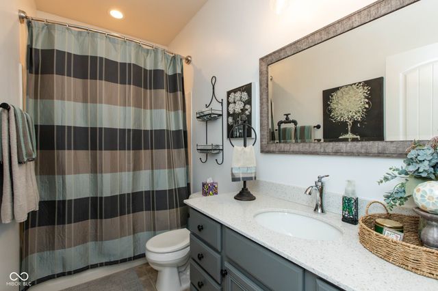 4220 Backstretch Lane, Bargersville, IN 46106