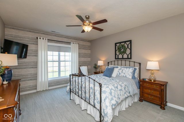 4220 Backstretch Lane, Bargersville, IN 46106