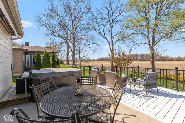 4220 Backstretch Lane, Bargersville, IN 46106