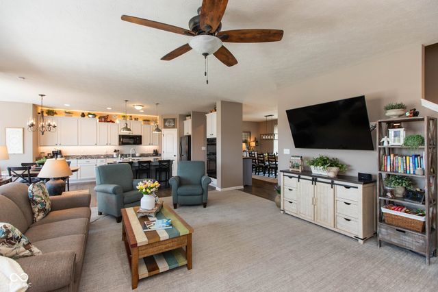 4220 Backstretch Lane, Bargersville, IN 46106