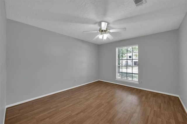 27121 Wells Lane, Oak Ridge North, TX 77385