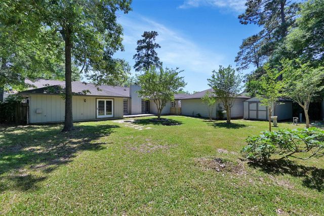 27121 Wells Lane, Oak Ridge North, TX 77385