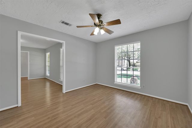 27121 Wells Lane, Oak Ridge North, TX 77385