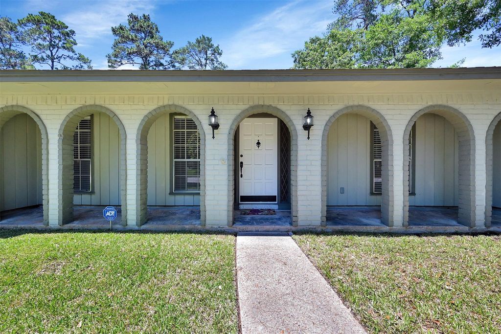 27121 Wells Lane, Oak Ridge North, TX 77385