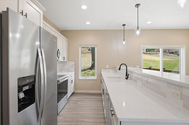 2407 N BROADWAY Street, Council Bluffs, IA 51503