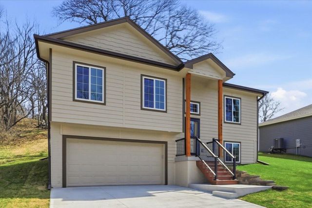 2407 N BROADWAY Street, Council Bluffs, IA 51503