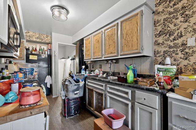 24145 Meadowbridge Drive 79, Clinton Township, MI 48035