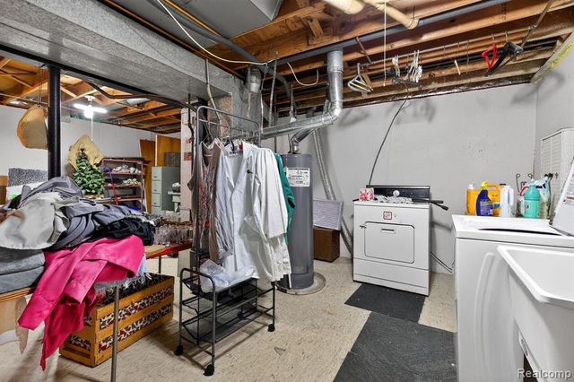 24145 Meadowbridge Drive 79, Clinton Township, MI 48035