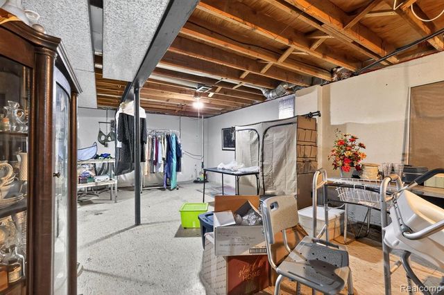 24145 Meadowbridge Drive 79, Clinton Township, MI 48035