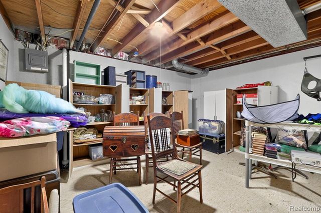 24145 Meadowbridge Drive 79, Clinton Township, MI 48035