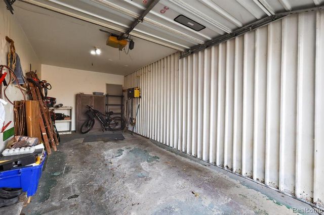 24145 Meadowbridge Drive 79, Clinton Township, MI 48035