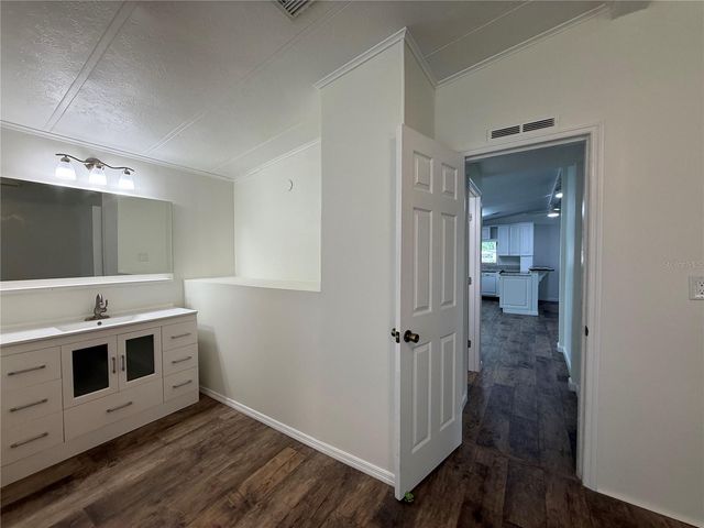 8 ROBIN ROAD, Wildwood, FL 34785