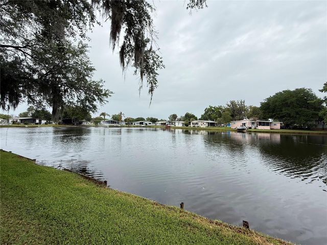 8 ROBIN ROAD, Wildwood, FL 34785
