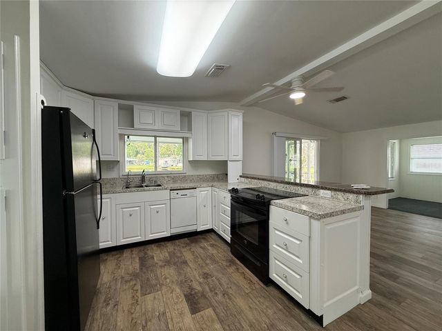 8 ROBIN ROAD, Wildwood, FL 34785