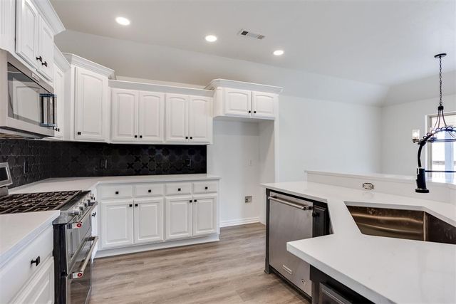 2505 Sutton Court, Shawnee, OK 74804