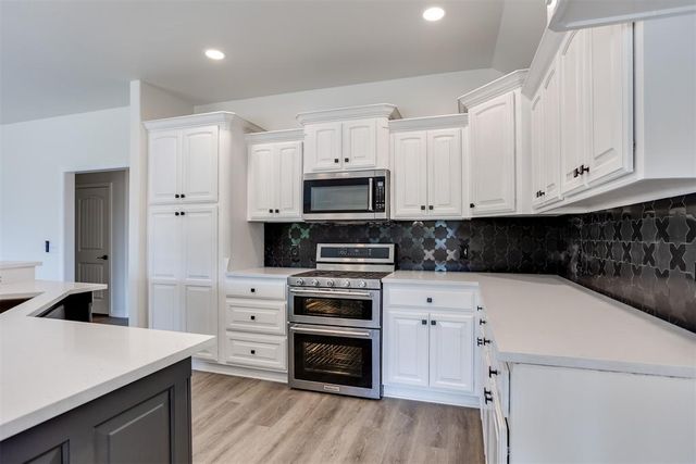 2505 Sutton Court, Shawnee, OK 74804
