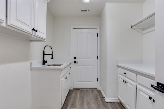 2505 Sutton Court, Shawnee, OK 74804