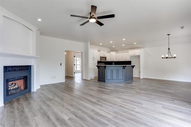 2505 Sutton Court, Shawnee, OK 74804