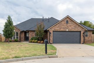 2505 Sutton Court, Shawnee, OK 74804