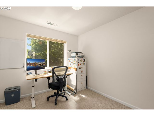 4220 Ne SIMPSON Ct, Portland, OR 97218