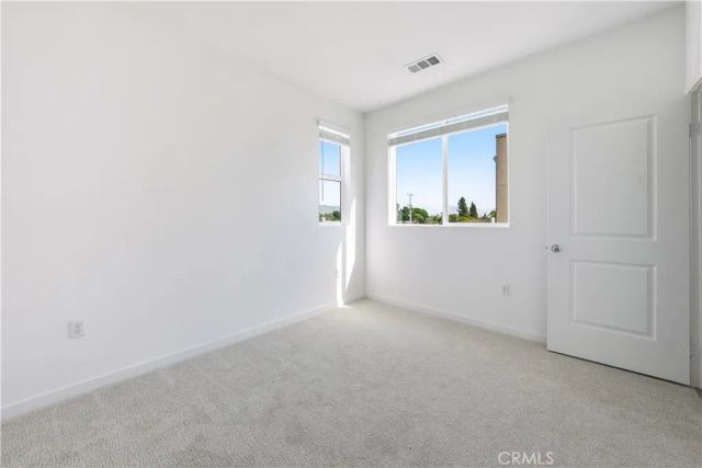 9427 N Sepulveda Blvd. 5, North Hills, CA 91343