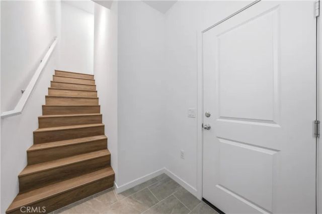 9427 N Sepulveda Blvd. 5, North Hills, CA 91343