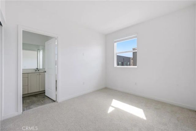 9427 N Sepulveda Blvd. 5, North Hills, CA 91343