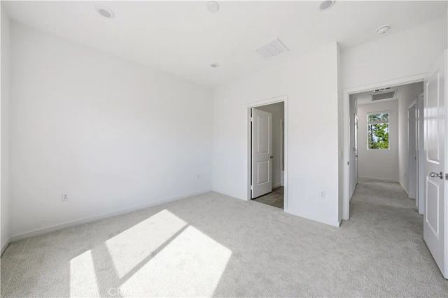 9427 N Sepulveda Blvd. 5, North Hills, CA 91343