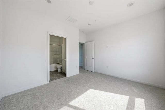 9427 N Sepulveda Blvd. 5, North Hills, CA 91343