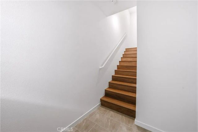 9427 N Sepulveda Blvd. 5, North Hills, CA 91343