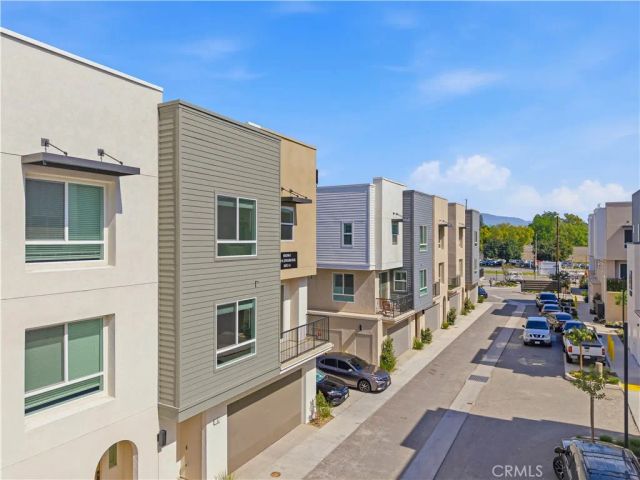 9427 N Sepulveda Blvd. 5, North Hills, CA 91343